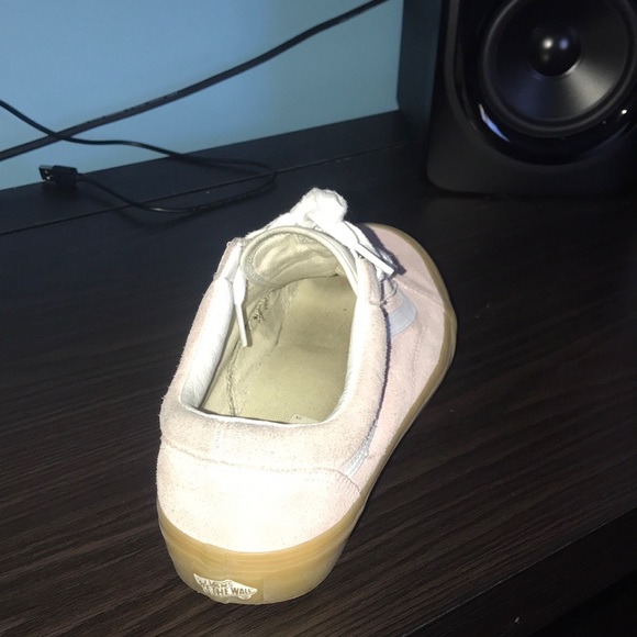 Vans - Picture 2 of 4